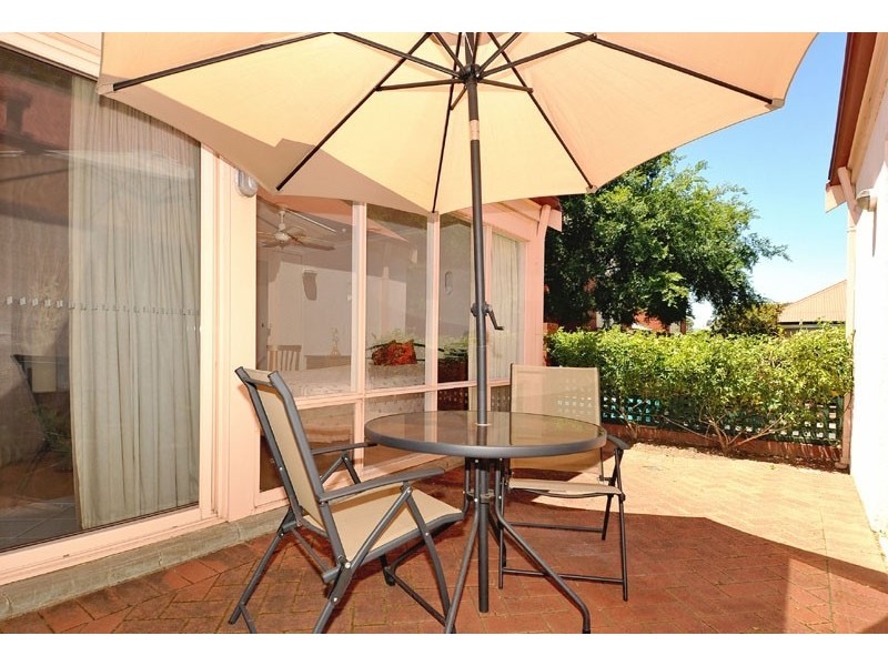 2 Carrondown Walk, Brompton SA 5007