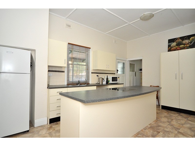 21 Gray Street, Black Forest SA 5035