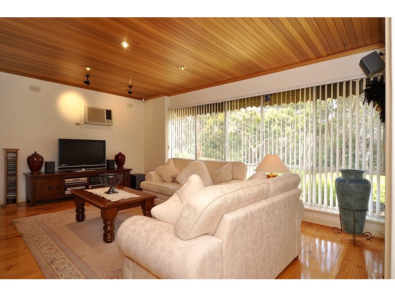 22 Warren Crescent, Panorama SA 5041