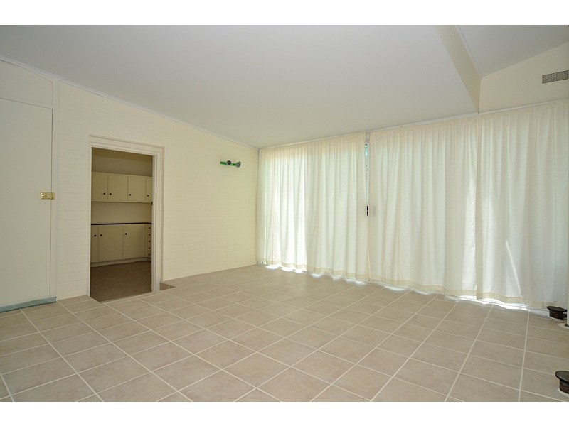 22 Warren Crescent, Panorama SA 5041