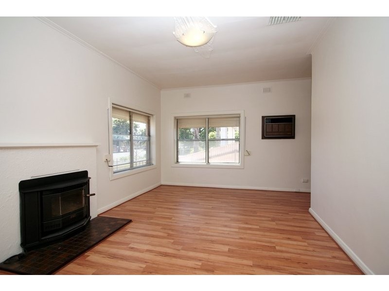 5 Beare Avenue, North Plympton SA 5037