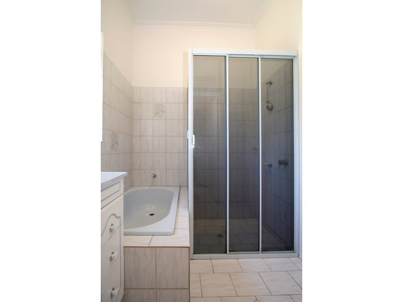 5 Beare Avenue, North Plympton SA 5037
