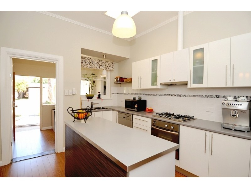 16 Queen Street, Pennington SA 5013