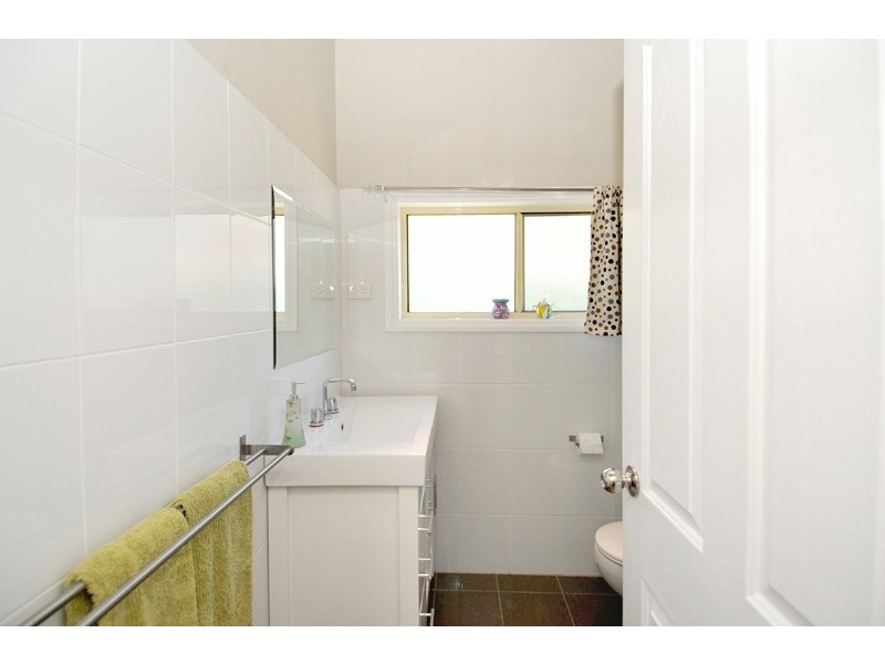 16 Queen Street, Pennington SA 5013