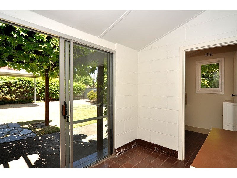 12 Neville Avenue, Clarence Gardens SA 5039