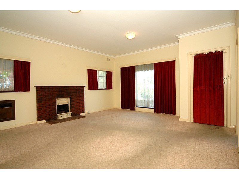 8 Braemar Road, Torrens Park SA 5062