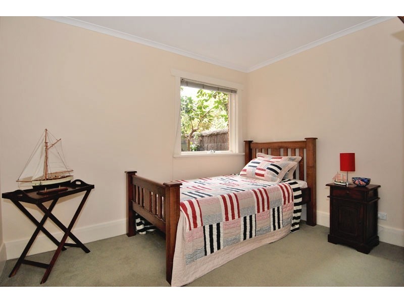 10 Sedgeford Road, Myrtle Bank SA 5064