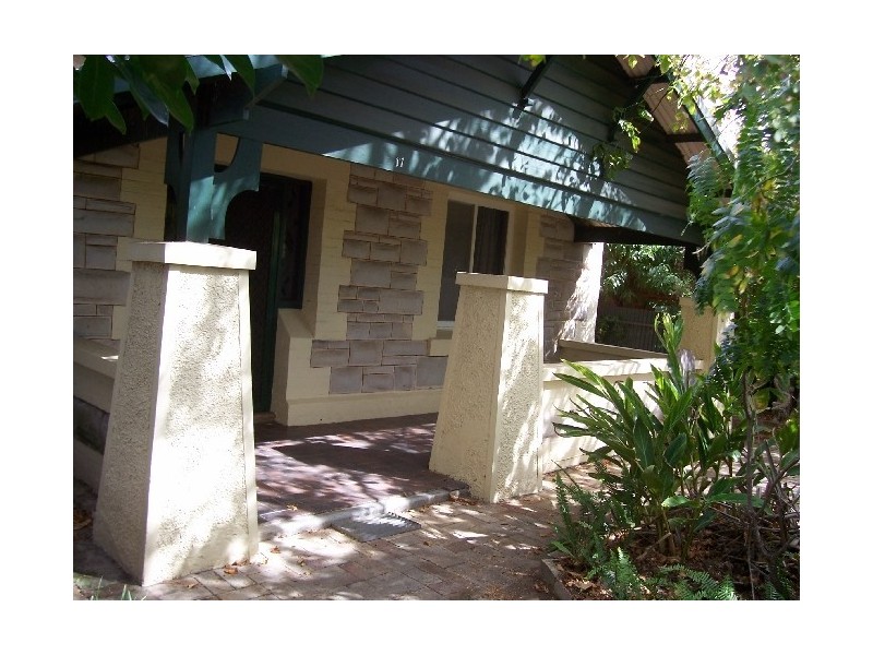 17 Edgeworth Ave, Prospect SA 5082