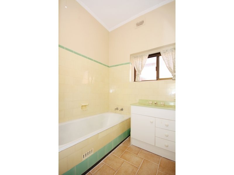 19 Kyeema Ave, Cumberland Park SA 5041