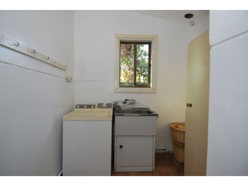 4 Perry Ave, Daw Park SA 5041