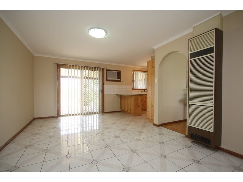 29 Nicholls Cres, Burton SA 5110