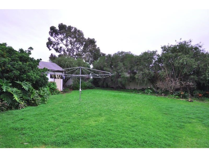 27 Walsh Avenue, St Marys SA 5042