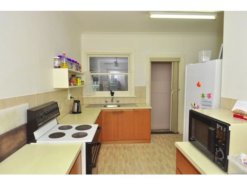 27 Walsh Avenue, St Marys SA 5042