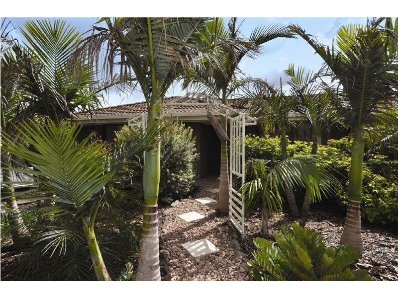 17 Hanley Crt, Happy Valley SA 5159