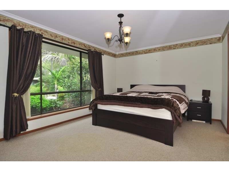 17 Hanley Crt, Happy Valley SA 5159