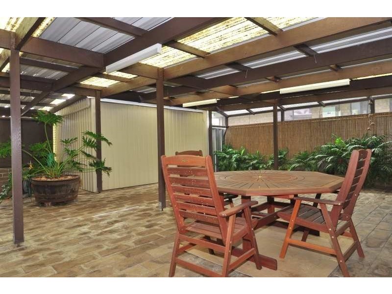 17 Hanley Crt, Happy Valley SA 5159