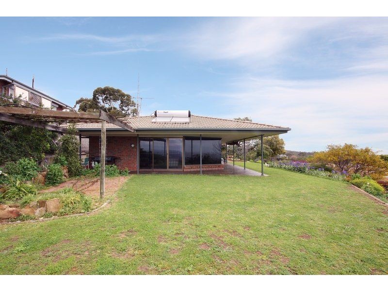 11 Seaview Road, Mount Osmond SA 5064