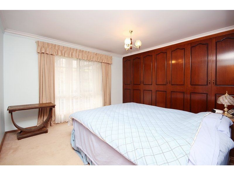 11 Seaview Road, Mount Osmond SA 5064