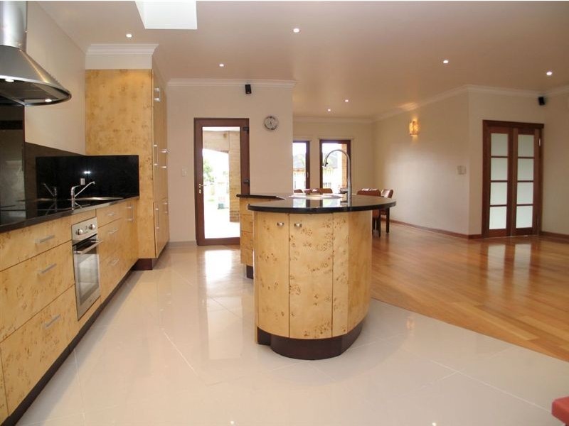 8 Pacific Parade, West Beach SA 5024