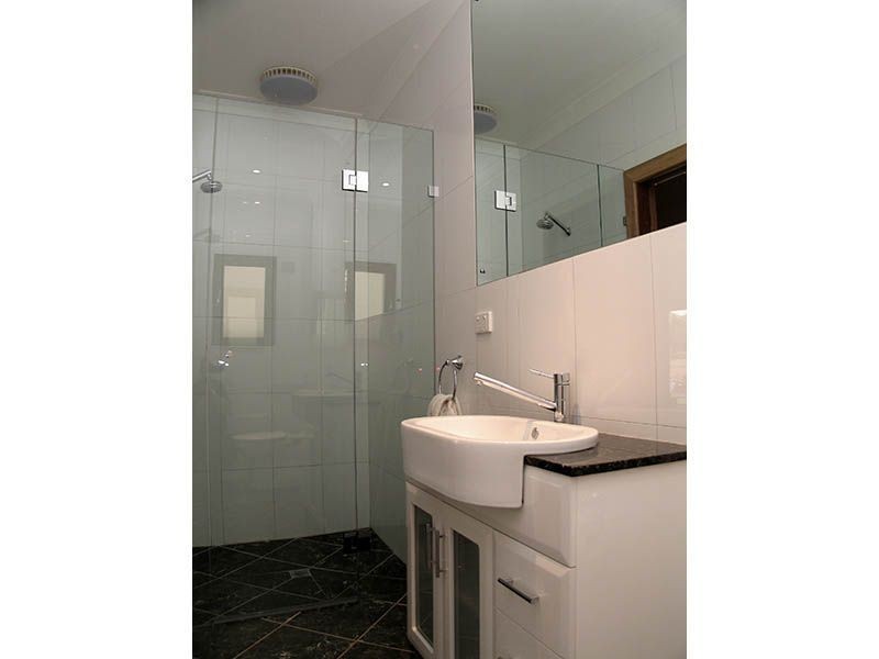 8 Pacific Parade, West Beach SA 5024