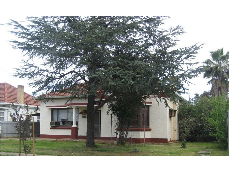 17 Carlton Crescent, Pennington SA 5013