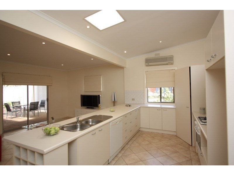 42 Somerset Avenue, Cumberland Park SA 5041