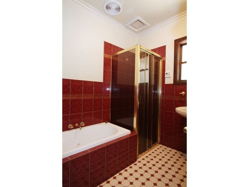 10 Wyong Road, O’sullivan Beach SA 5166