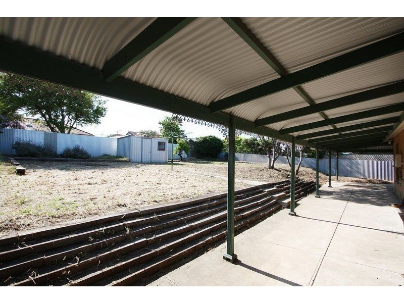 10 Wyong Road, O’sullivan Beach SA 5166
