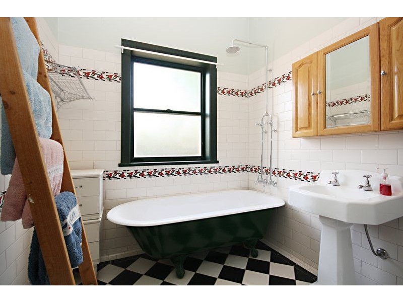 10 Birkinshaw Avenue, Tranmere SA 5073