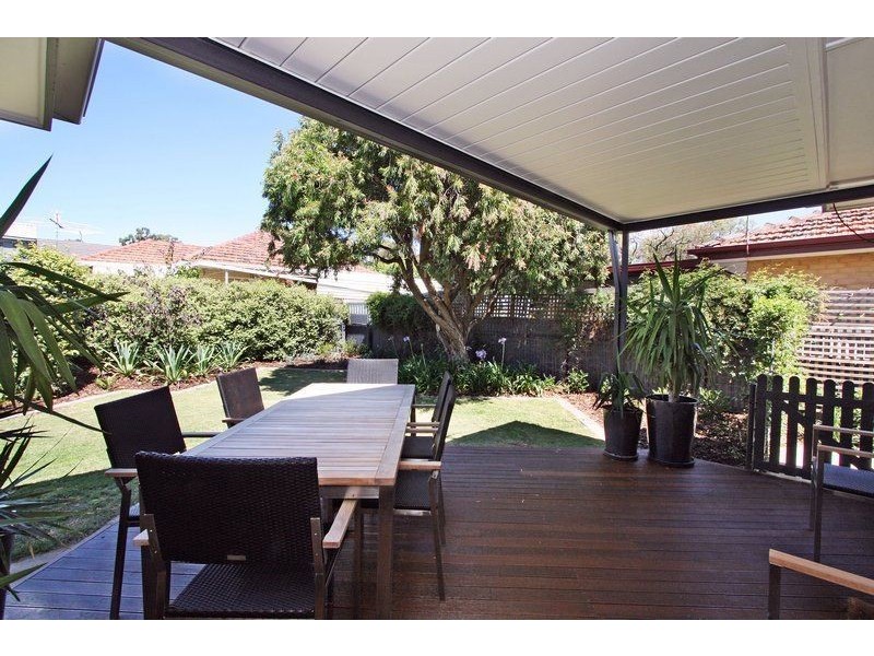 19 Price Avenue, Lower Mitcham SA 5062