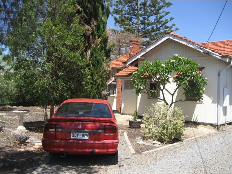 2 Limbert Avenue, Seacombe Gardens SA 5047