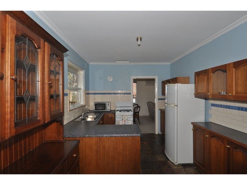 33 Yalanda Street, Eden Hills SA 5050