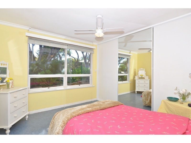 33 Yalanda Street, Eden Hills SA 5050