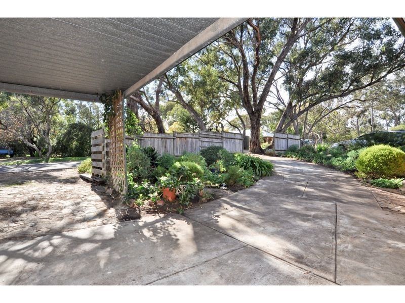 33 Yalanda Street, Eden Hills SA 5050