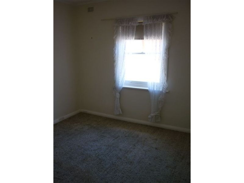 19 Winton Ave, Broadview SA 5083