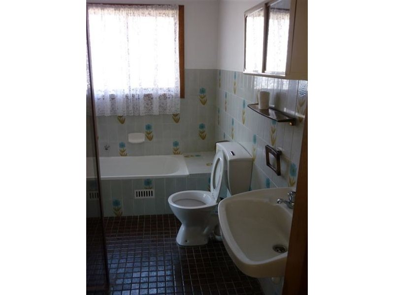 19 Winton Ave, Broadview SA 5083