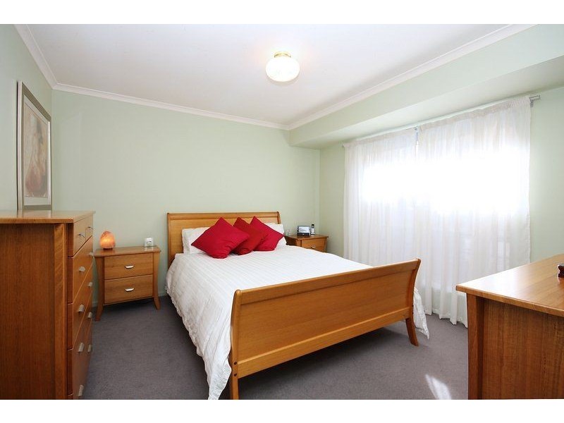 34 Outlook Drive, Aberfoyle Park SA 5159