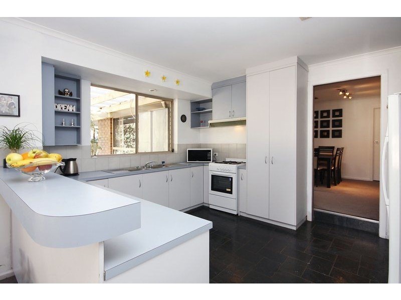 34 Outlook Drive, Aberfoyle Park SA 5159
