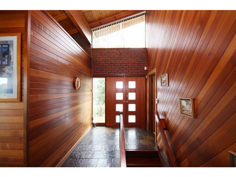 15 Yurilla Drive, Bellevue Heights SA 5050