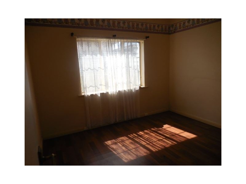35 Sunbeam Rd, Croydon Park SA 5008