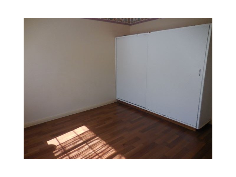 35 Sunbeam Rd, Croydon Park SA 5008