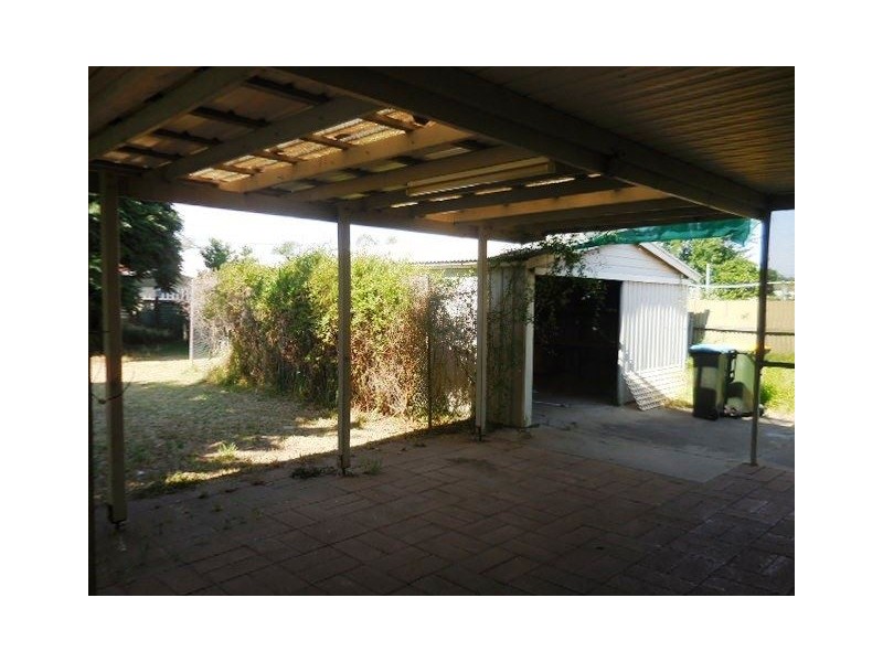 35 Sunbeam Rd, Croydon Park SA 5008