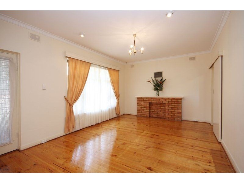17 Jessie Road, Kensington Park SA 5068
