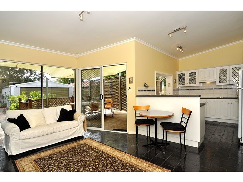 10 Byron Road, Black Forest SA 5035