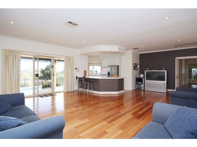 7a Gill Terrace, Glen Osmond SA 5064