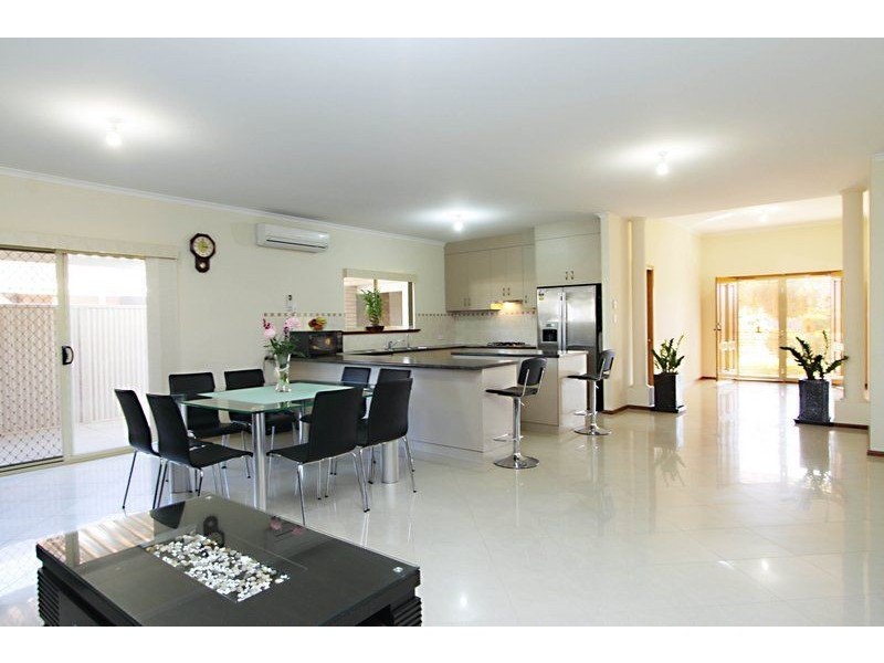 24 Murchison Street, Mansfield Park SA 5012