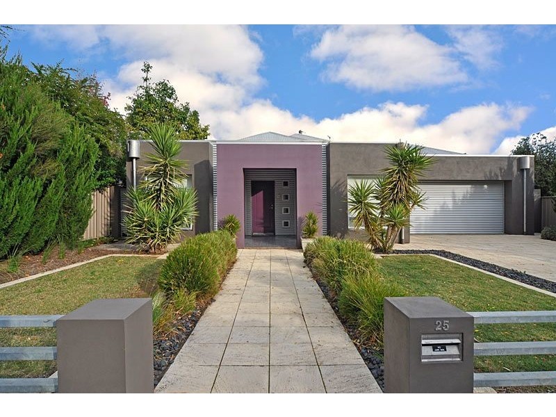 25 Wattlebury Road, Lower Mitcham SA 5062