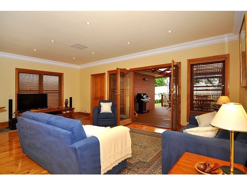 10A Kerta Weeta Avenue, Black Forest SA 5035