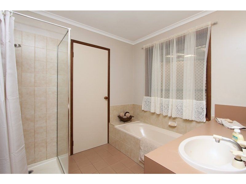 1 Eva Street, Aberfoyle Park SA 5159