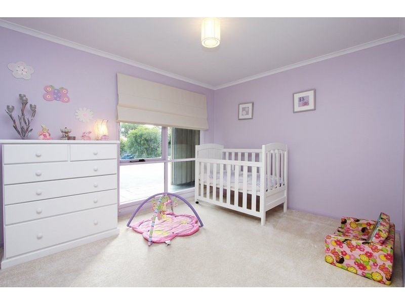 1 Eva Street, Aberfoyle Park SA 5159